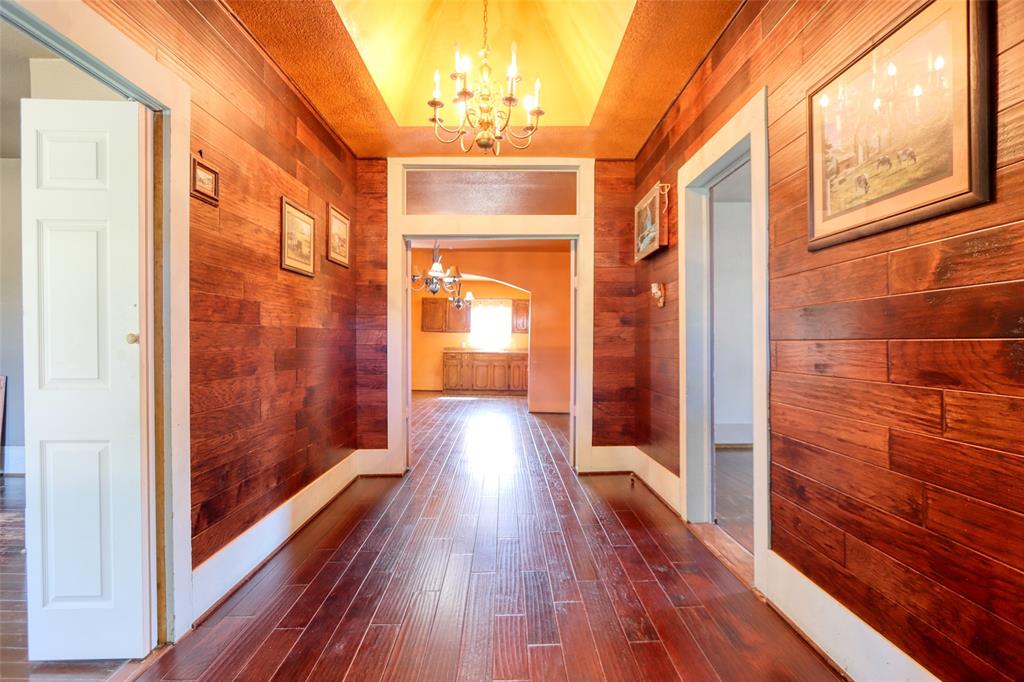 2620 State Highway 7 Property Photo 5