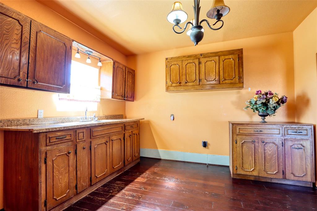 2620 State Highway 7 Property Photo 18