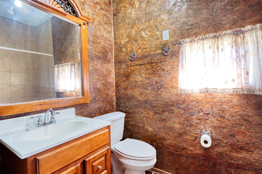 2620 State Highway 7 Property Photo 25