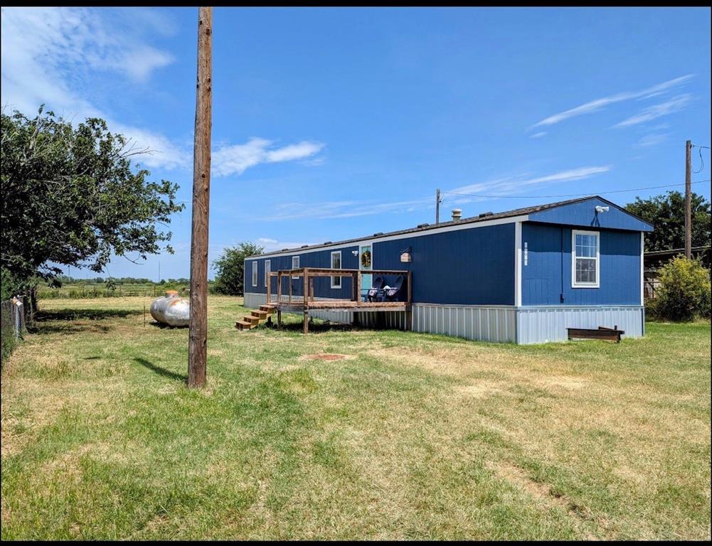 1073 1st Street Property Photo 1
