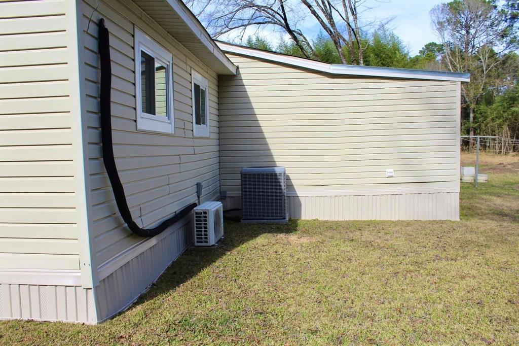 213 Bossier Street Property Photo 7