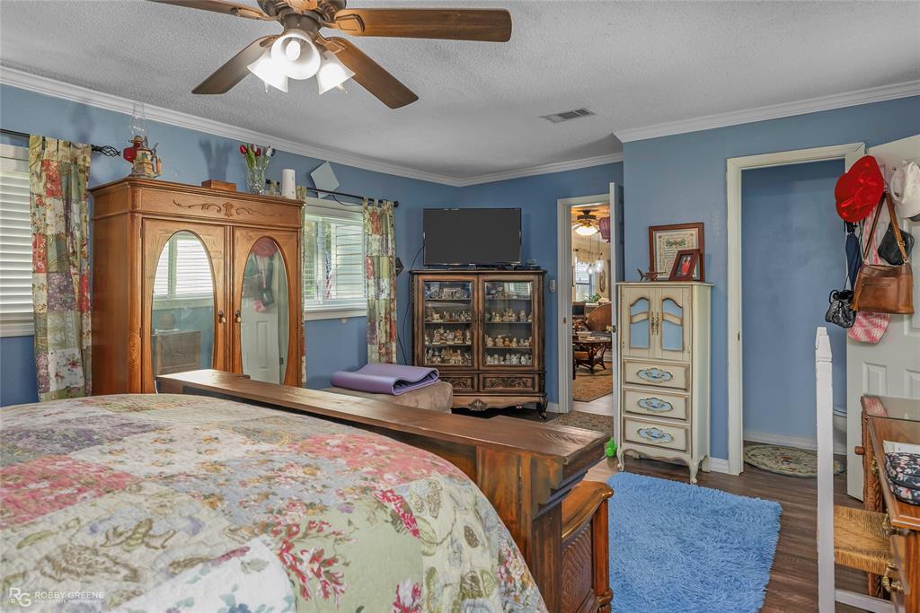 213 Bossier Street Property Photo 21