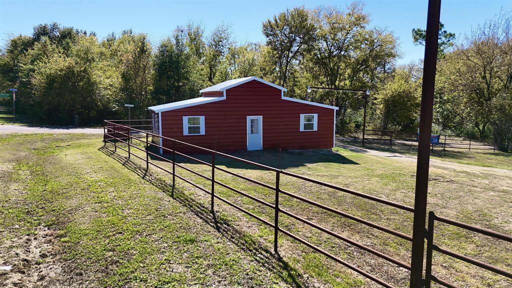 102 Rs County Road 1622 Property Photo 6
