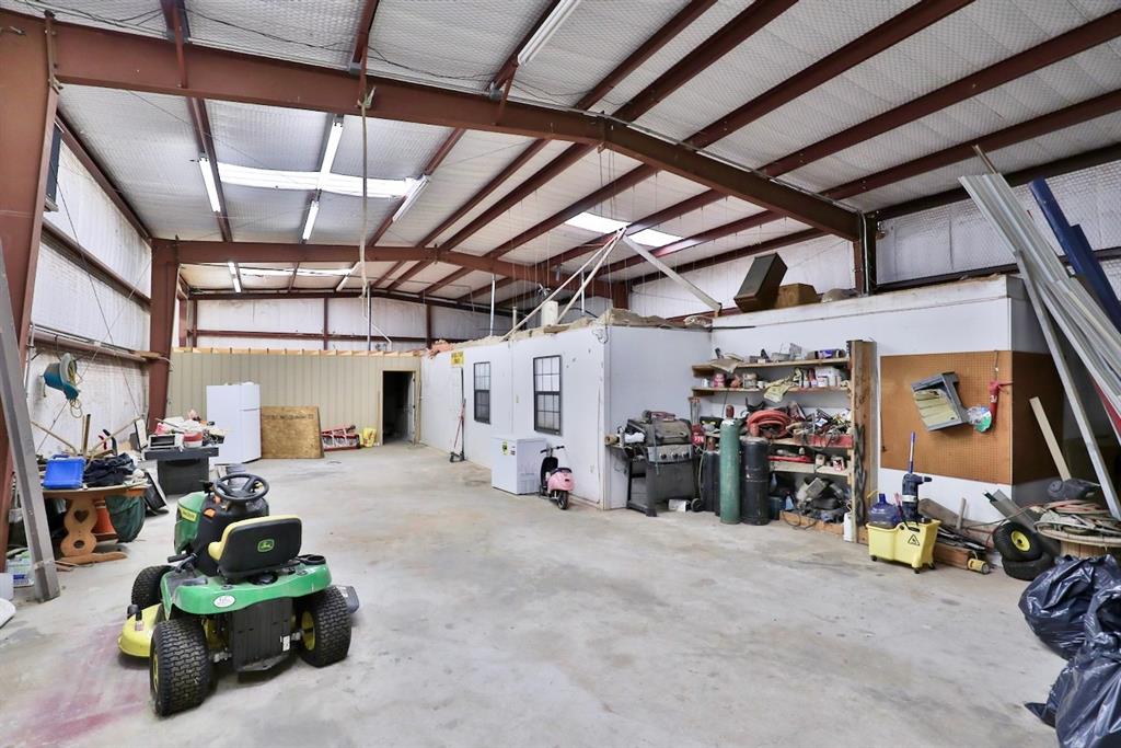 3652 Pine Street Property Photo 5