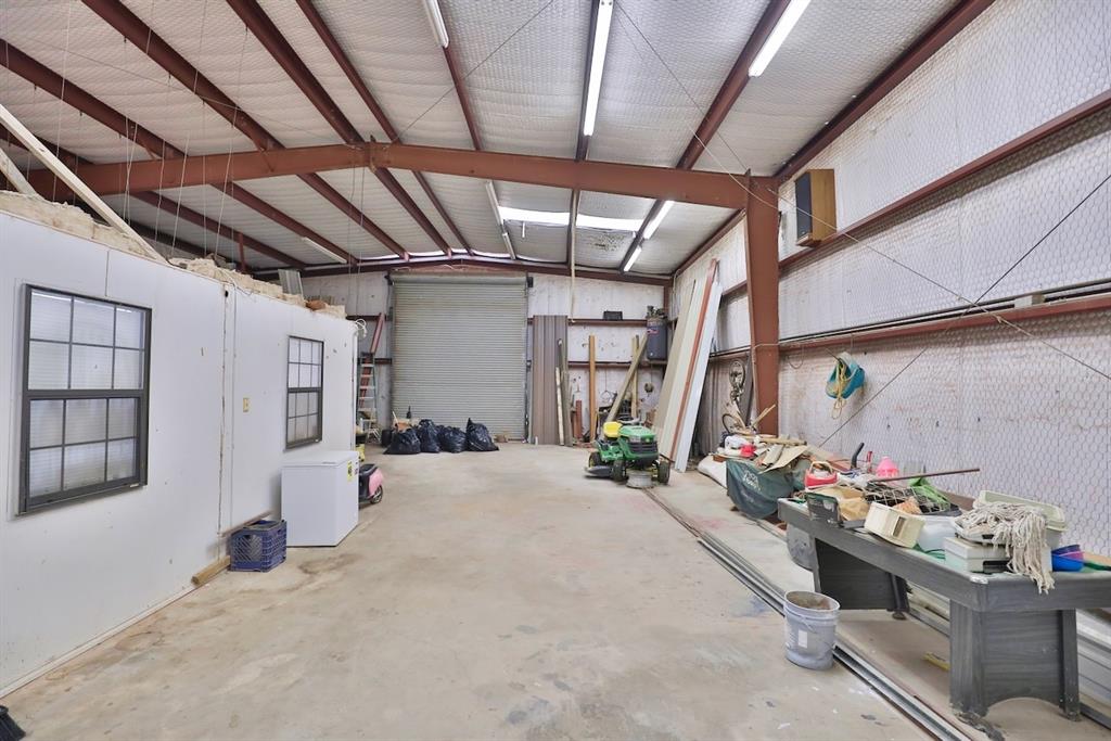 3652 Pine Street Property Photo 6