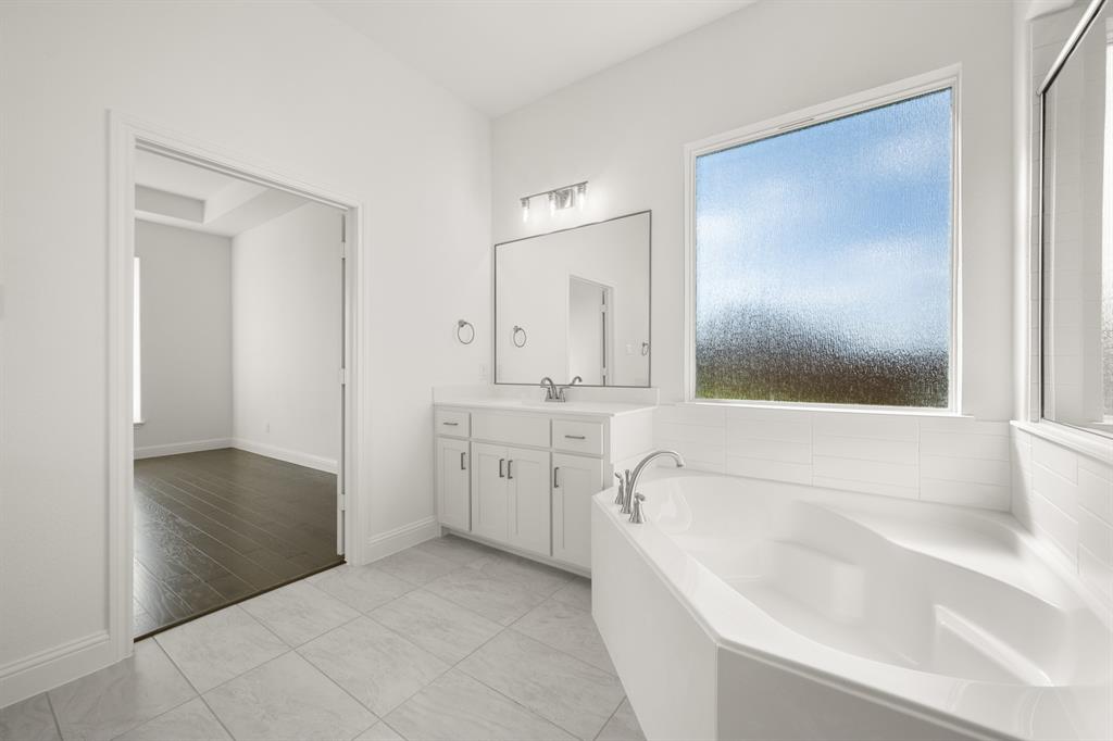 764 Texas Thistle Road Property Photo 11