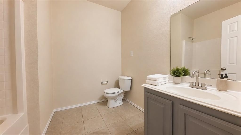 1513 Creek Springs Drive Property Photo 5