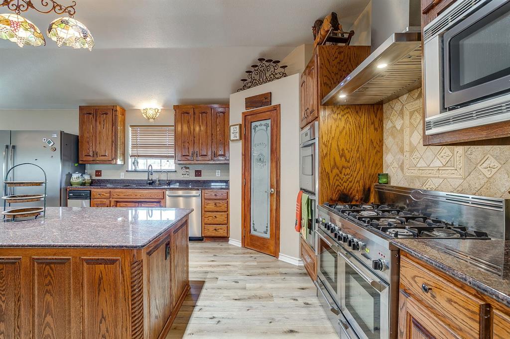 1390 Mary Drive Property Photo 8