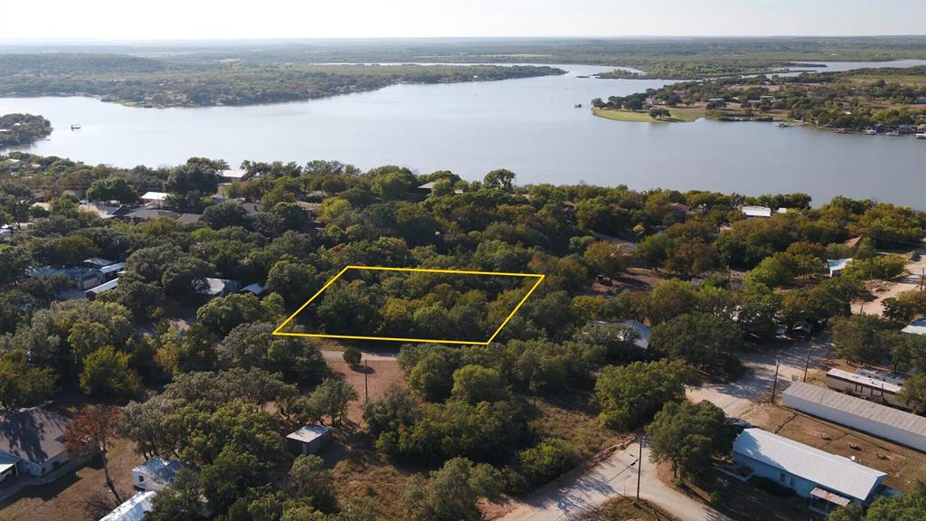 6908 Clover Leaf Drive Property Photo 2