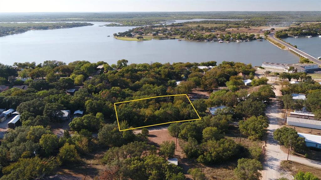 6908 Clover Leaf Drive Property Photo 3