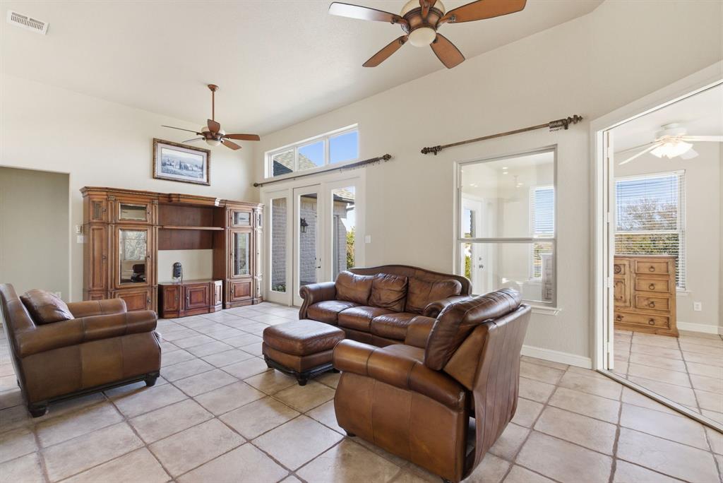 6525 Compass Way Property Photo 11
