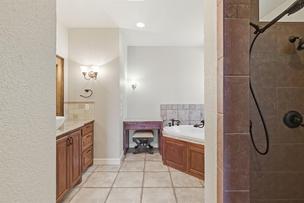 6525 Compass Way Property Photo 27