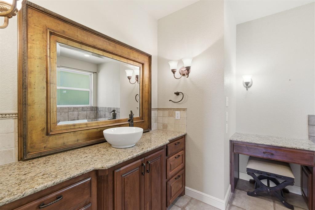 6525 Compass Way Property Photo 28