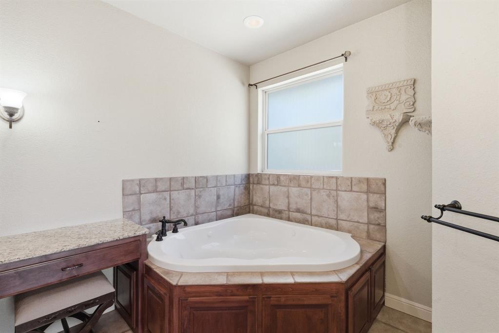 6525 Compass Way Property Photo 29