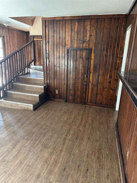 1905 Hard Rock Road Property Photo 4