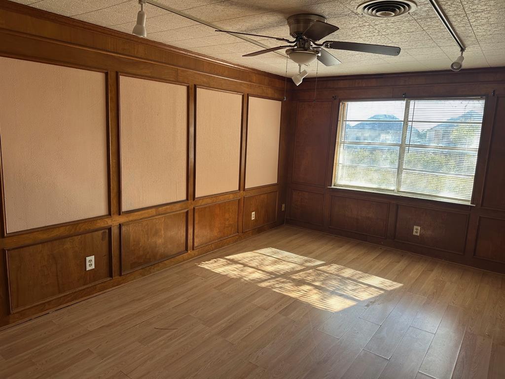 1905 Hard Rock Road Property Photo 12