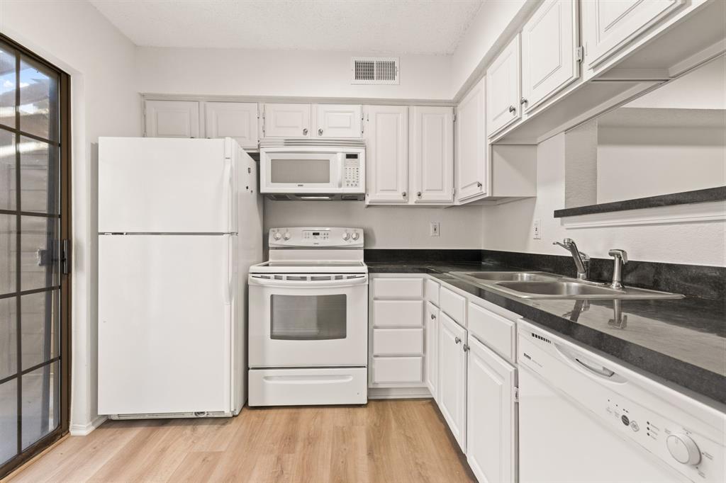 5757 E University Boulevard 26d Property Photo 4
