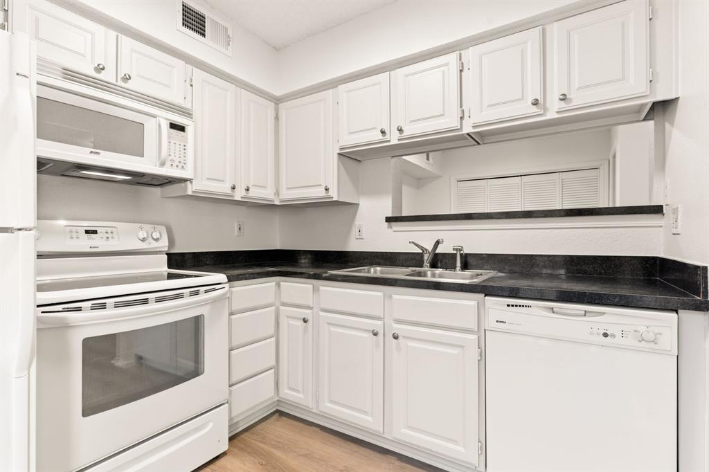 5757 E University Boulevard 26d Property Photo 5