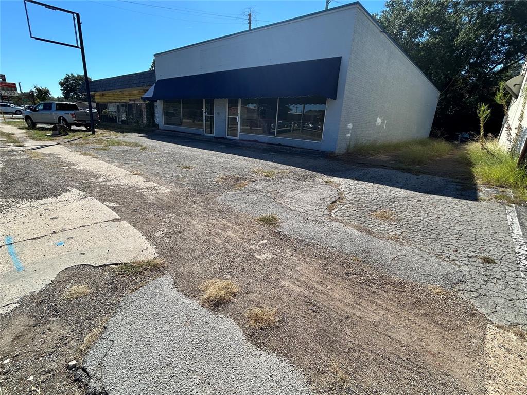 121 S Glenwood Boulevard Property Photo 1