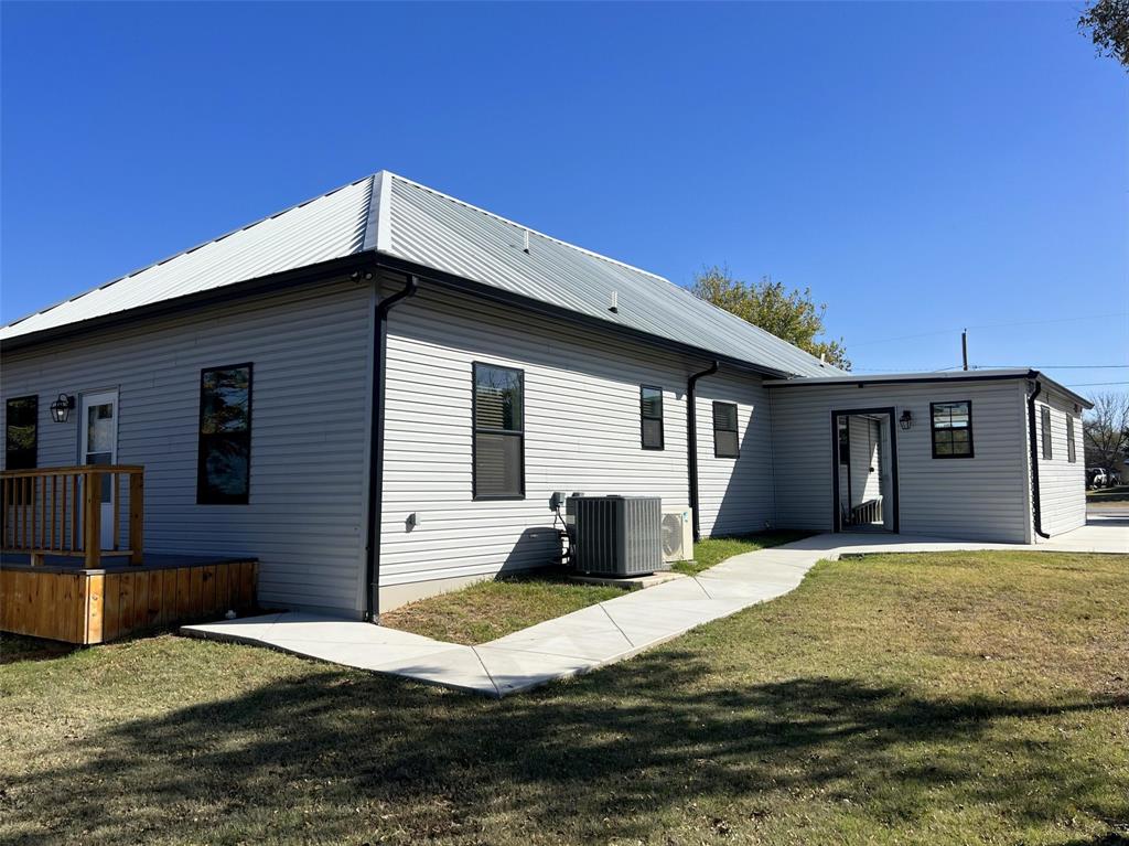 724 Franklin Property Photo 4