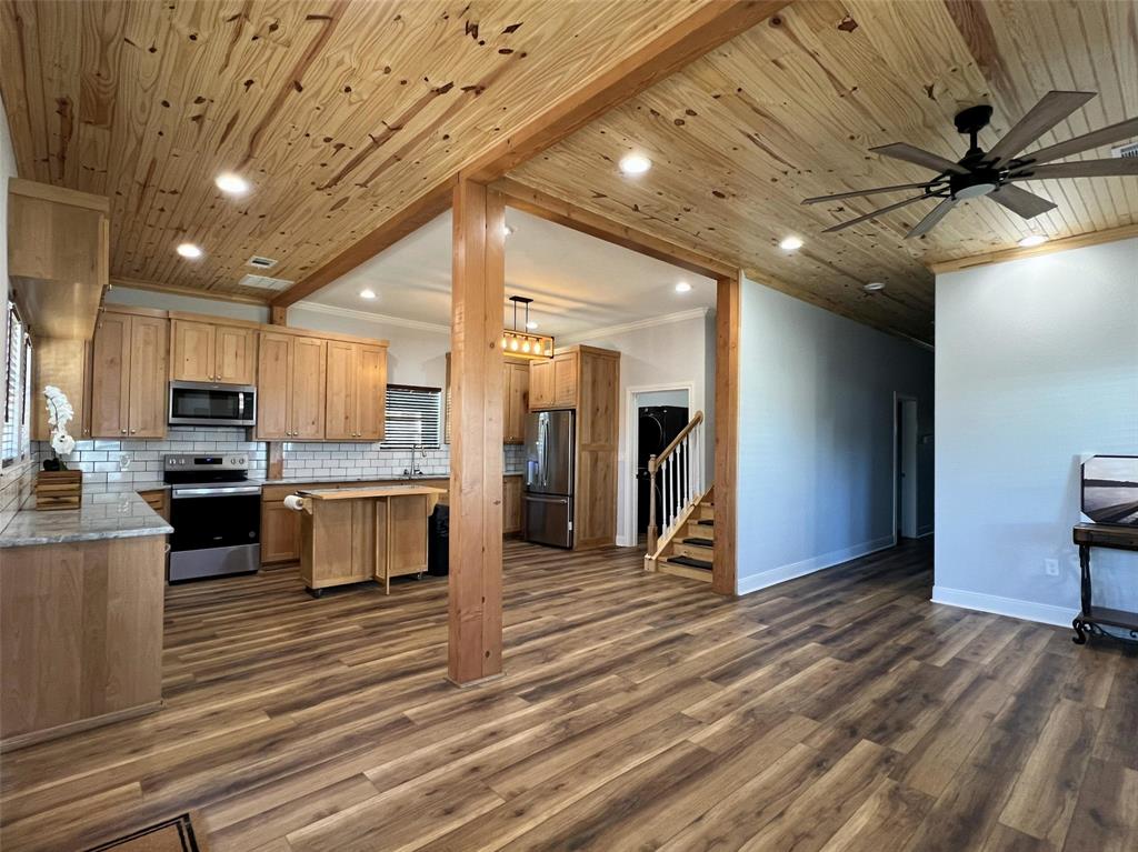 724 Franklin Property Photo 12