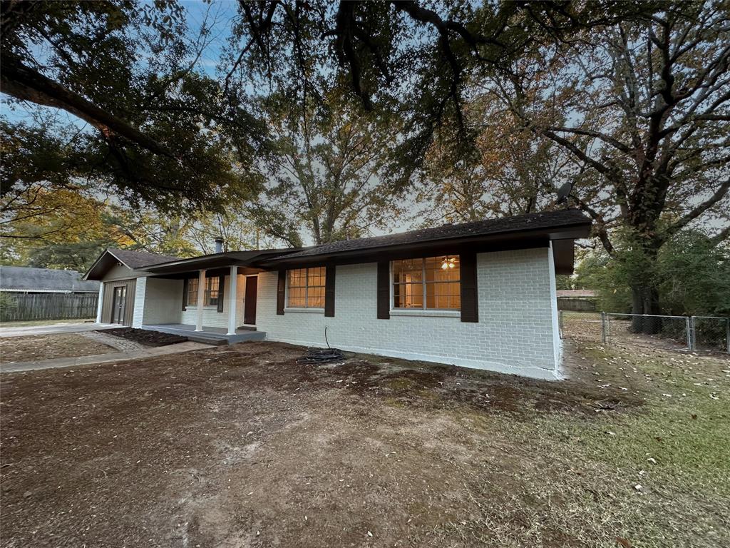 101 Sierra Madre Property Photo 4