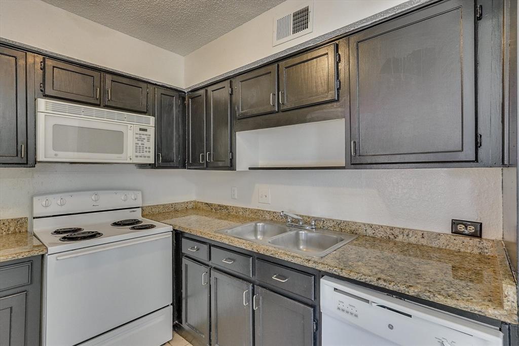 9825 N Walnut Street M103 Property Photo 14