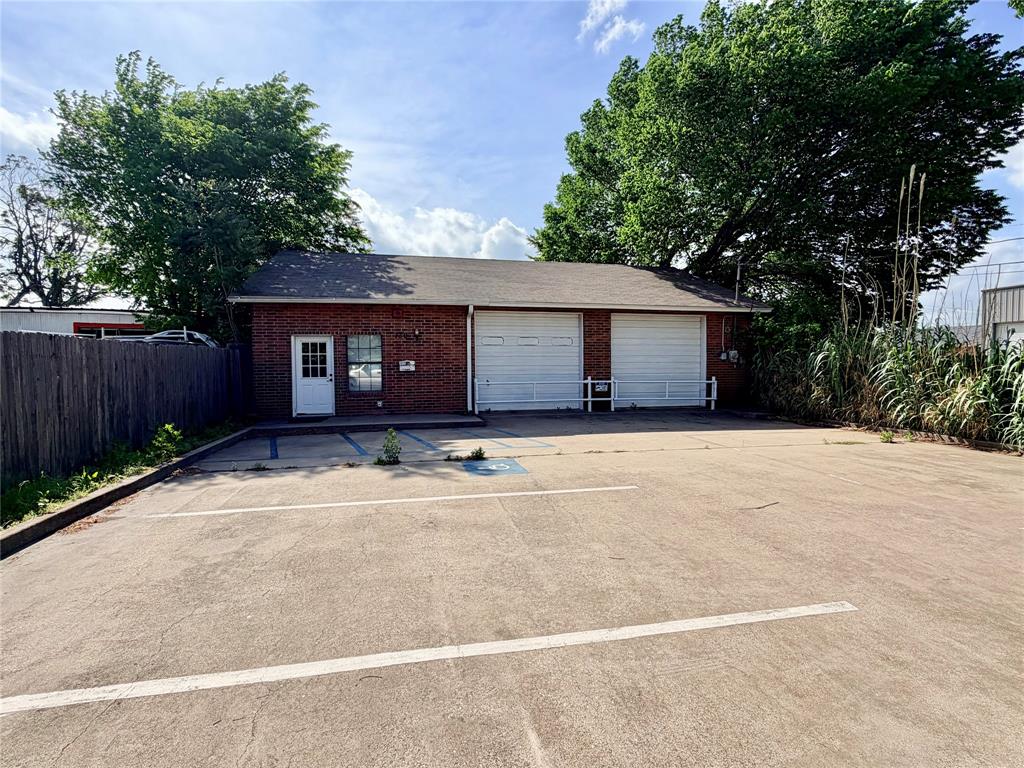 730 Wainwright Street Property Photo 2