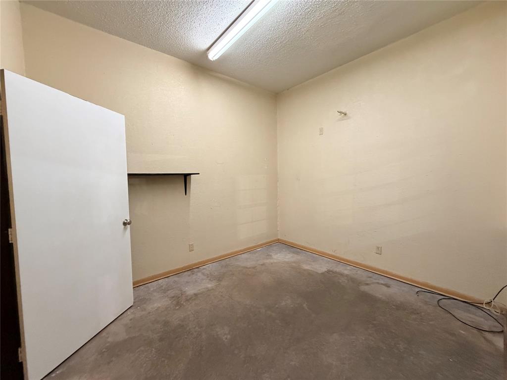 730 Wainwright Street Property Photo 12