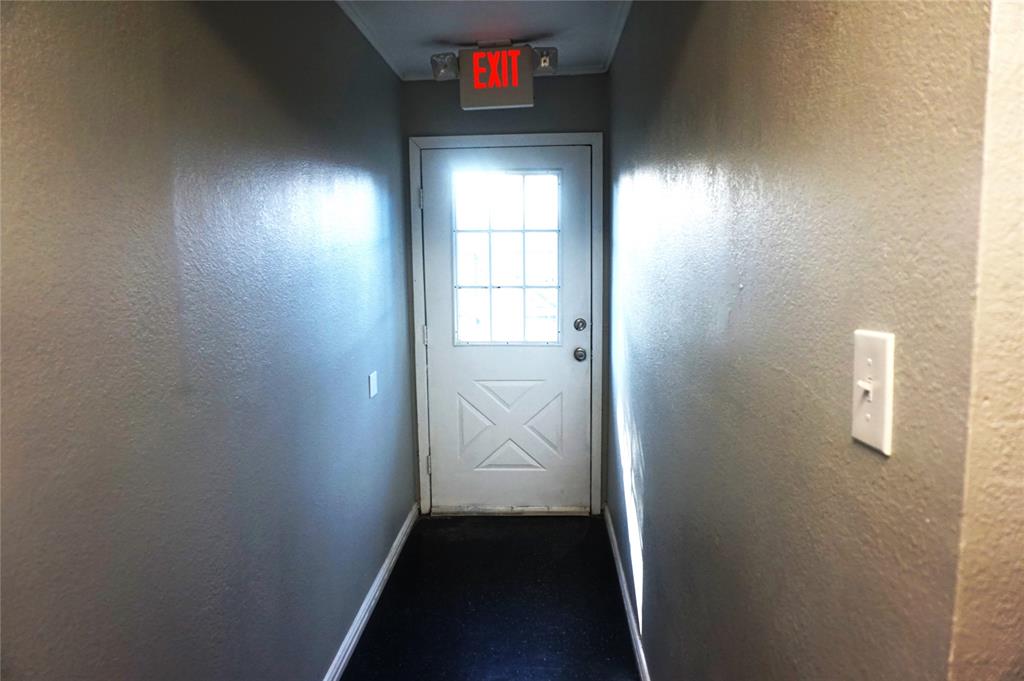 1110 S Armstrong Avenue Property Photo 16