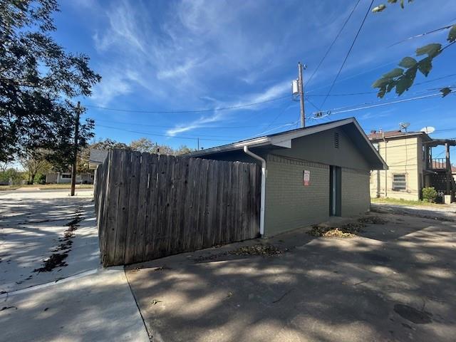 1110 S Armstrong Avenue Property Photo 19