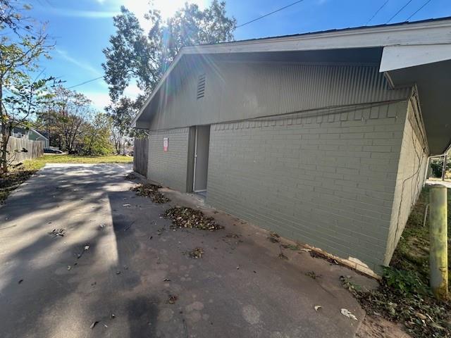 1110 S Armstrong Avenue Property Photo 20