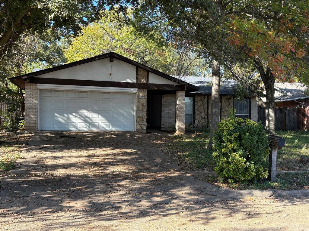 1307 Cedar Ridge Terrace Property Photo 2