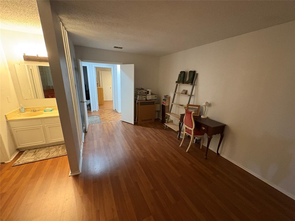 1307 Cedar Ridge Terrace Property Photo 9