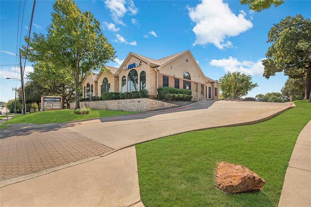 1834 Keller Parkway Property Photo 1
