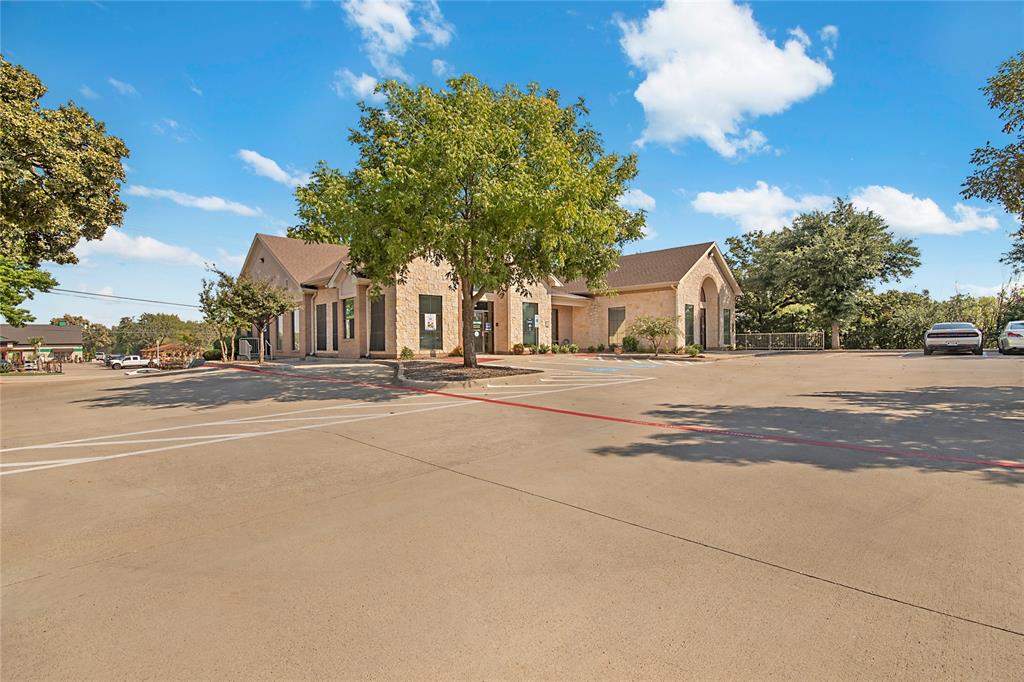 1834 Keller Parkway Property Photo 3