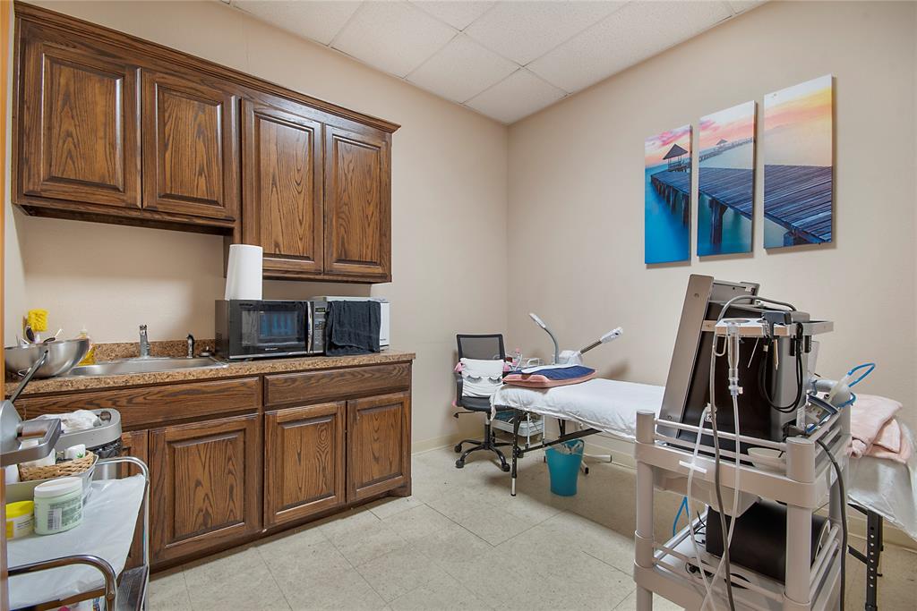 1834 Keller Parkway Property Photo 24