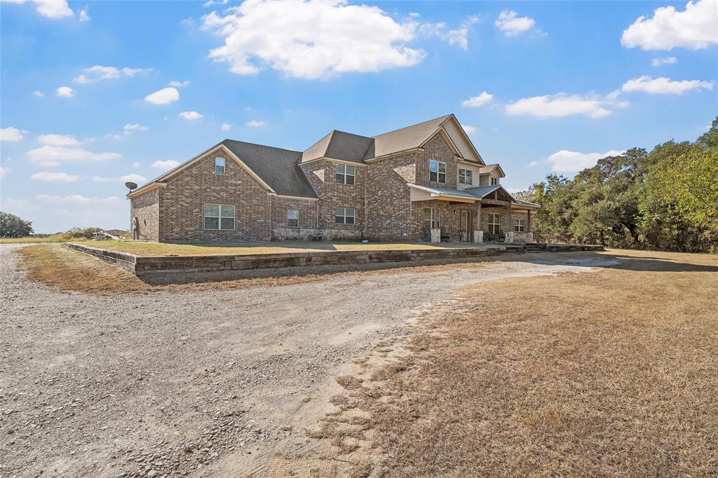 2370 Garrett Lane Property Photo 4