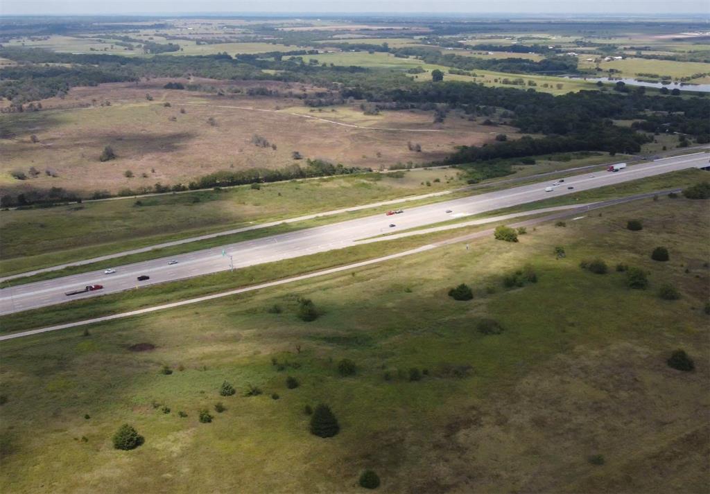 Tbd 186 Interstate 35e Property Photo 3