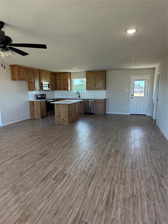1012 Morgan Court Property Photo 4