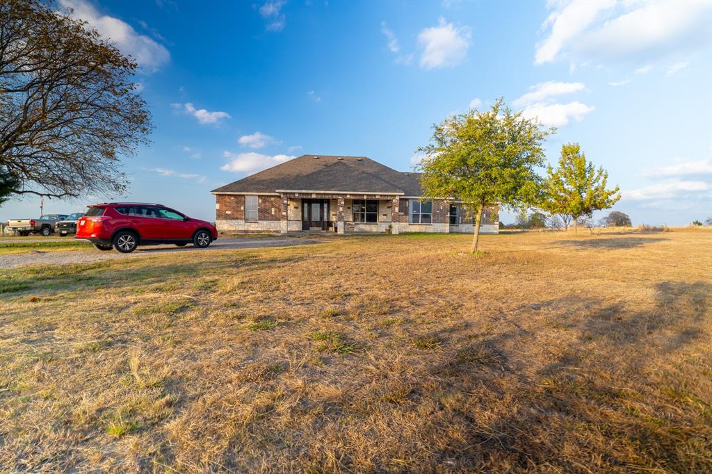 6216 Fm 499 Property Photo 2