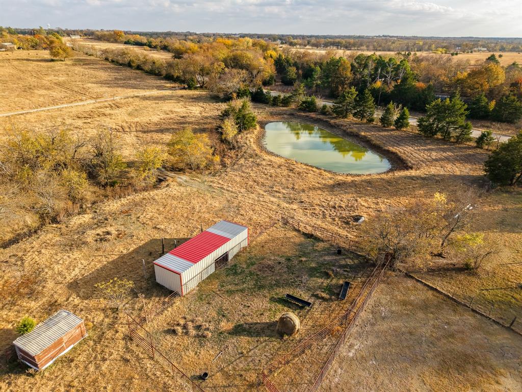 6216 Fm 499 Property Photo 6