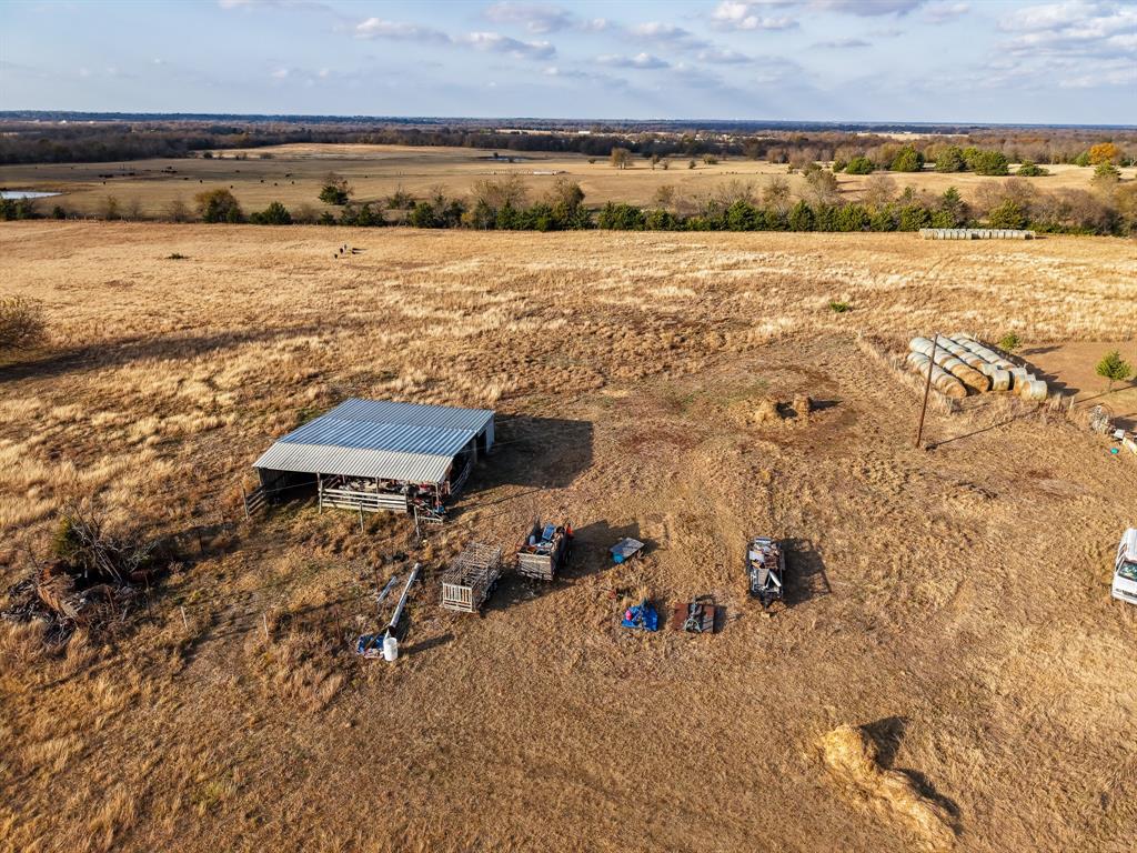 6216 Fm 499 Property Photo 7