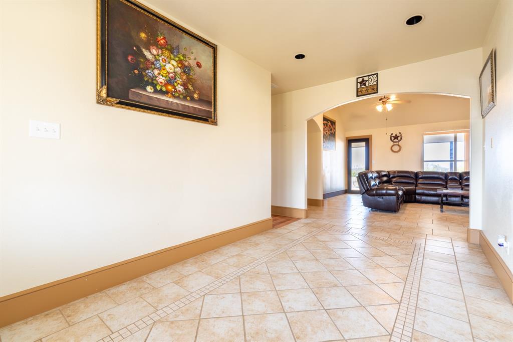 6216 Fm 499 Property Photo 11