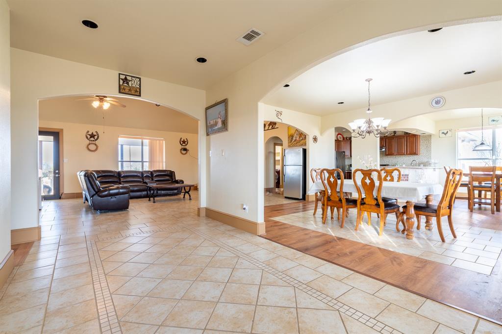 6216 Fm 499 Property Photo 12