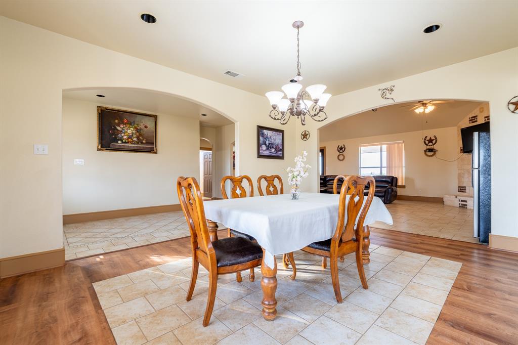 6216 Fm 499 Property Photo 14