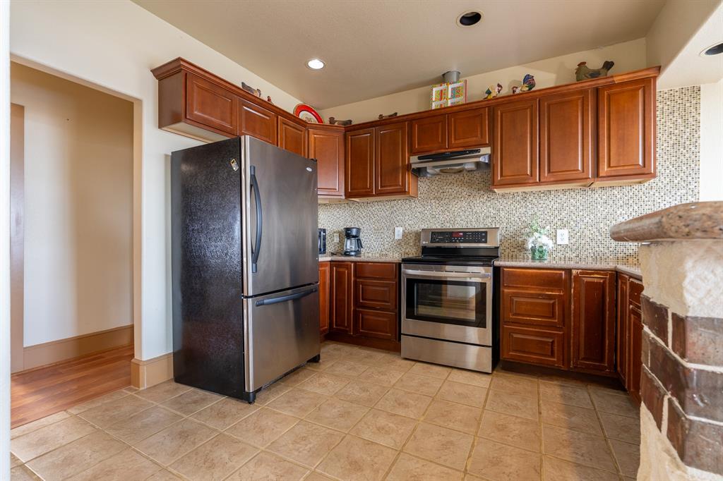 6216 Fm 499 Property Photo 17