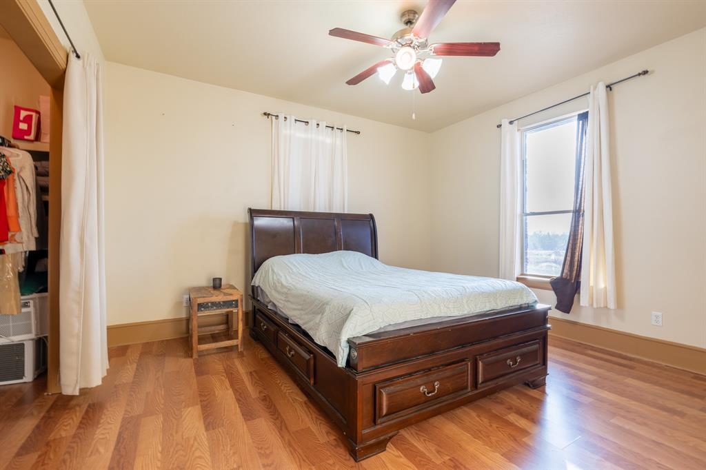 6216 Fm 499 Property Photo 27