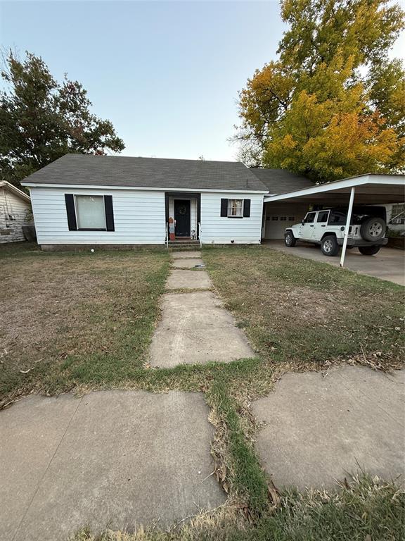 1107 W Cedar St Property Photo 2