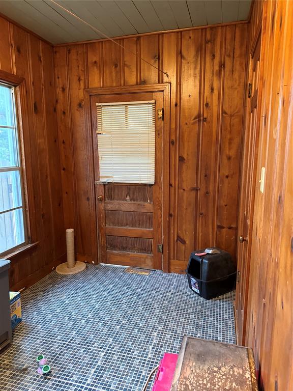 1107 W Cedar St Property Photo 14